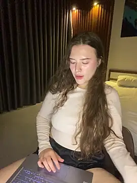 KristieKitty online show from April 23, 6:42 pm