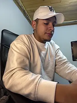 OliverTabordaa online show from March 6, 10:54 am