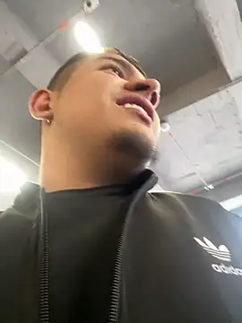 OliverTabordaa online show from March 17, 9:40 pm