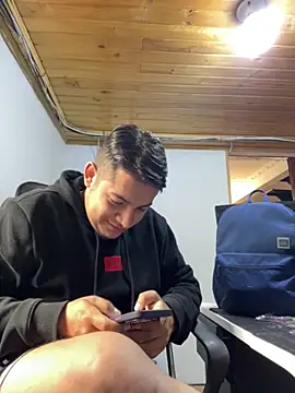 OliverTabordaa online show from March 28, 4:52 pm