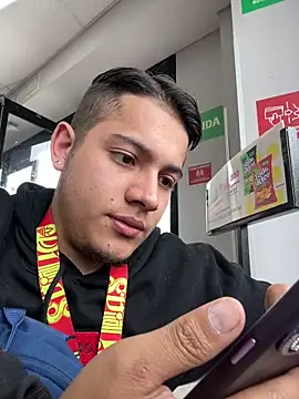 OliverTabordaa online show from March 24, 4:18 pm