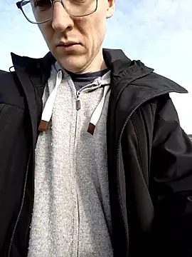 Polishboyek online show from April 2, 2:46 pm