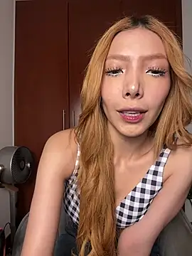 Suki 3 online show from June 9, 9:49 pm