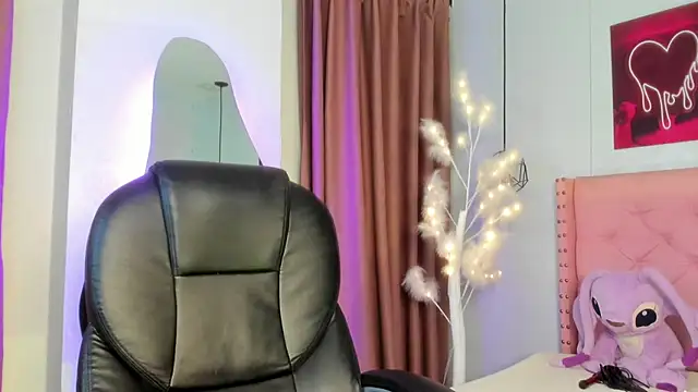 mia  star1 online show from March 31, 7:27 pm