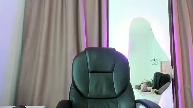 mia  star1 online show from April 10, 7:54 pm