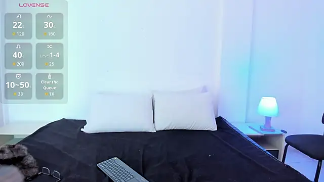 Eve-01 online show from March 31, 7:38 pm