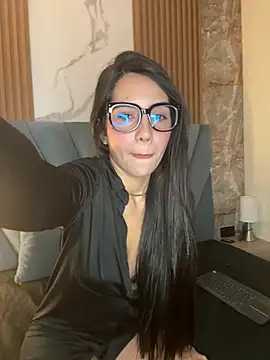 LyraenBlue online show from March 18, 1:46 pm