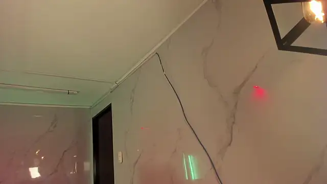 Ivy Brown  online show from April 22, 7:15 am