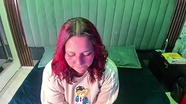 Ivy Brown  online show from April 16, 2:23 am