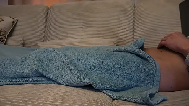 boylouis17 online show from March 15, 6:48 pm