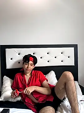 Lucca  555 online show from March 13, 4:12 pm