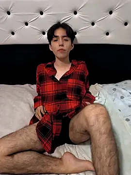 Lucca  555 online show from March 26, 5:44 pm