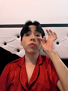 Lucca  555 online show from March 25, 9:24 pm