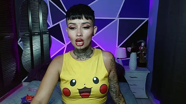 Sol Baker online show from April 6, 3:13 am