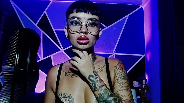 Sol Baker online show from April 3, 10:22 am