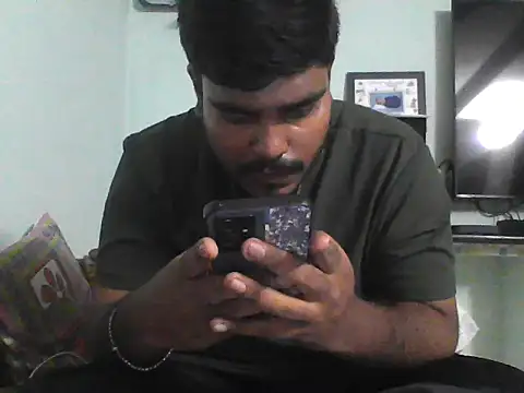 Snapshot of Foxboy65 chatting on May 17, 6:52 pm Foxboy65 online show from May 17, 6:52 pm