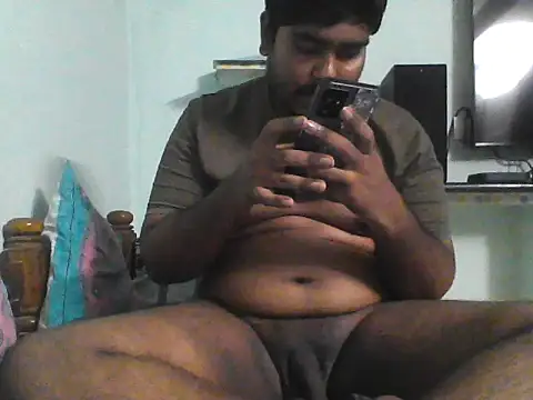 Snapshot of Foxboy65 chatting on April 26, 7:33 pm Foxboy65 online show from April 26, 7:33 pm