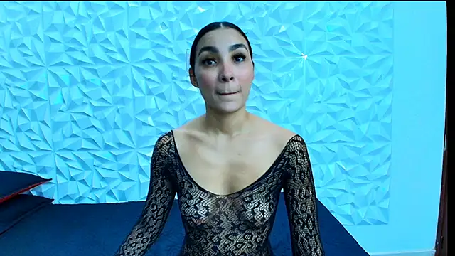 SOPHIA ZC online show from April 15, 8:20 pm