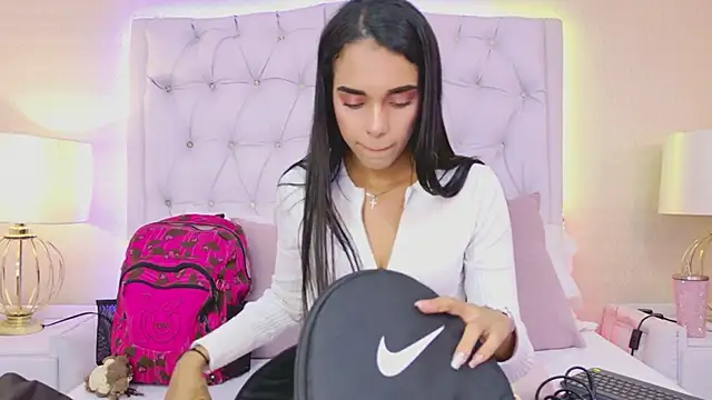 MeganRoseh online show from April 4, 8:04 pm