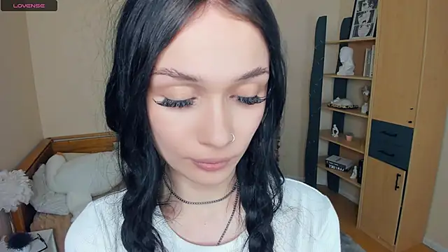 LynnCiprian online show from April 12, 8:12 pm