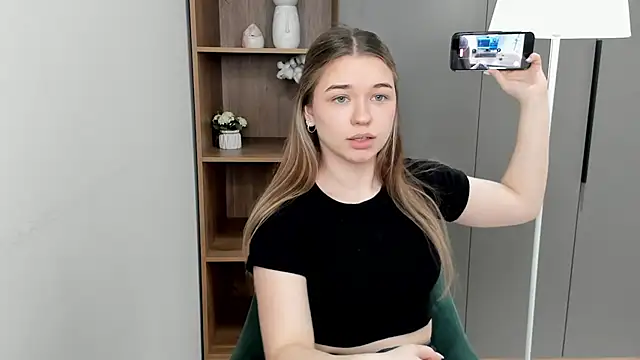 TonyaOgborn online show from March 5, 6:54 am