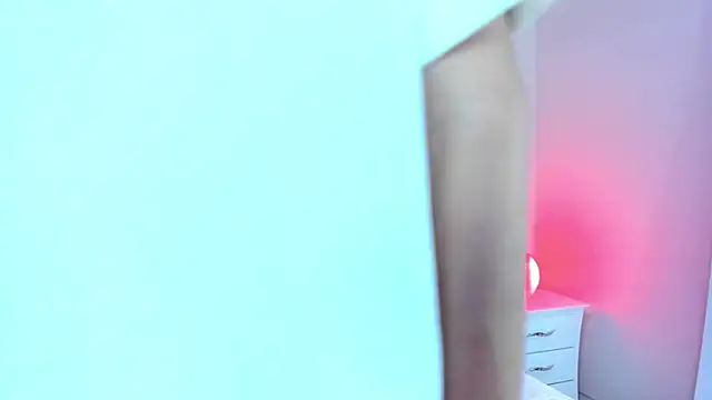 daniell rdrig online show from April 8, 1:01 pm