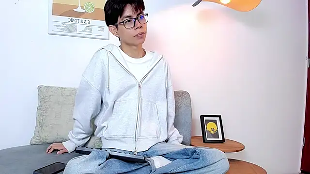 daniell rdrig online show from March 5, 12:46 pm