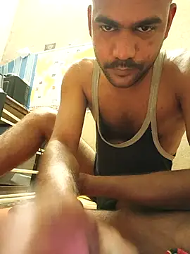akshat234556 online show from April 2, 7:31 pm