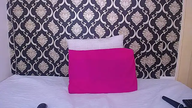 SparklingEyez online show from April 12, 5:44 am