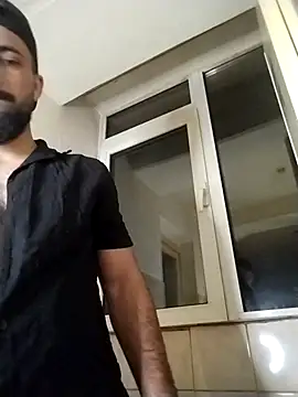 Tommy Porn  online show from April 24, 9:28 pm