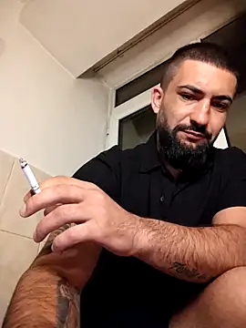 Tommy Porn  online show from April 14, 9:31 pm