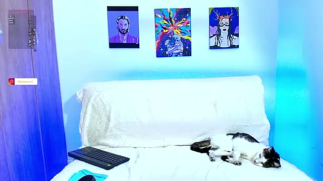 Snapshot of mazi__keen__ chatting on March 14, 11:33 pm mazi keen online show from March 14, 11:33 pm