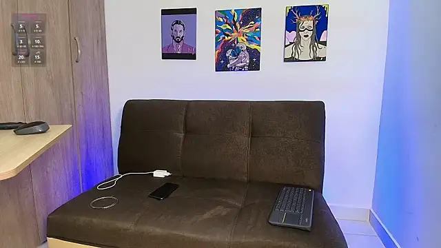 mazi  keen   online show from March 30, 10:55 pm