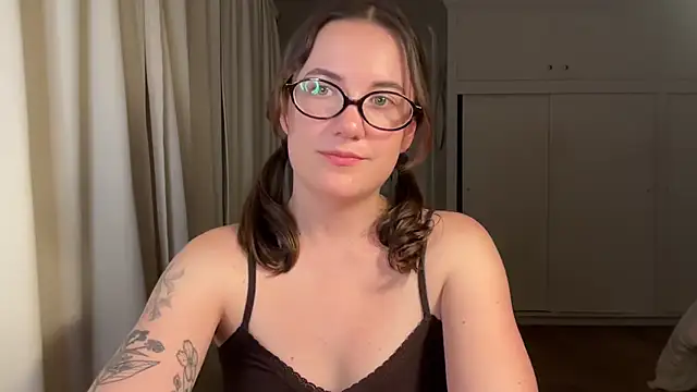 summerxo online show from June 2, 5:40 am