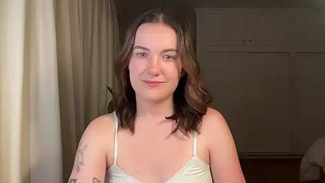 summerxo online show from April 18, 2:47 am