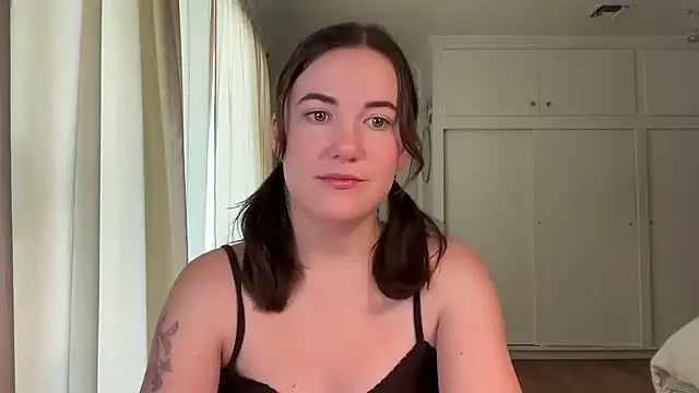 summerxo online show from June 1, 5:34 pm