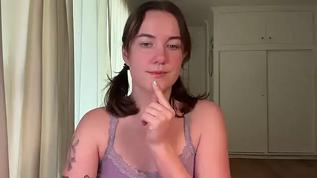 summerxo online show from March 24, 8:09 pm