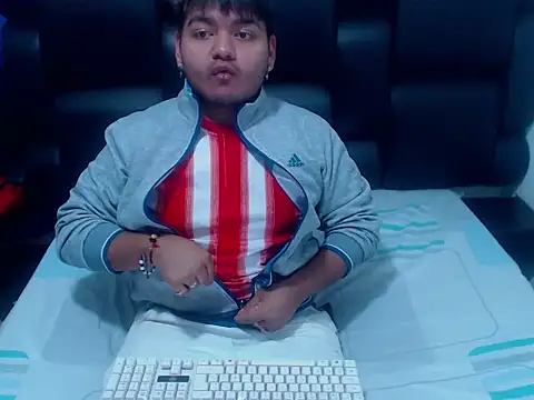 XNoahDeepThroatX online show from March 28, 3:51 am