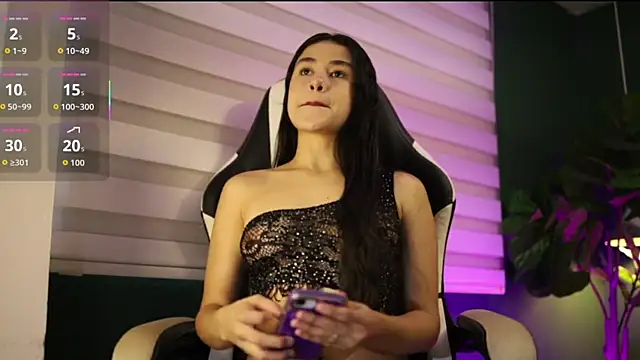 Danaa Rousee  online show from April 8, 8:32 pm