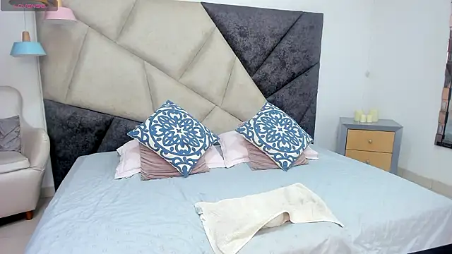 AbbiePaige online show from March 13, 11:59 am