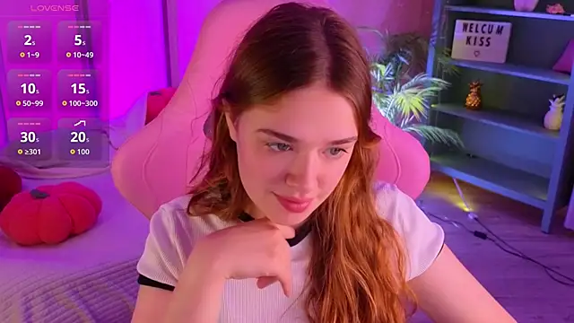 TiffanyVex online show from May 12, 3:40 pm