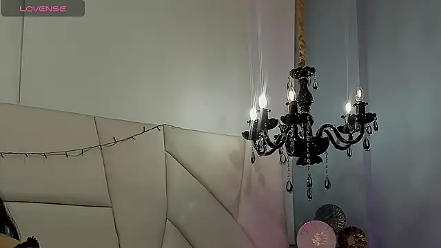 Snapshot of charlotsweett_ chatting on July 14, 6:47 pm charlotsweett online show from July 14, 6:47 pm