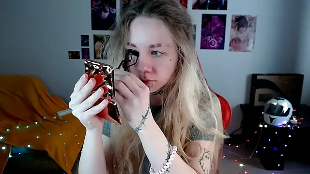 Nica Kawaii online show from April 10, 7:48 am