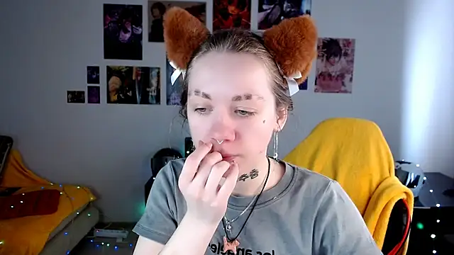 Nica Kawaii online show from April 20, 9:01 am