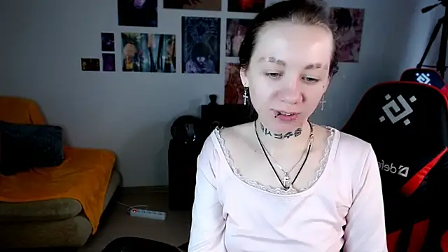 Nica Kawaii online show from March 26, 6:33 am