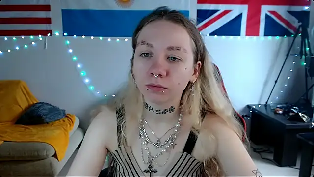 Nica Kawaii online show from March 13, 6:07 am