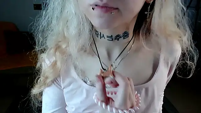 Nica Kawaii online show from March 29, 7:32 am