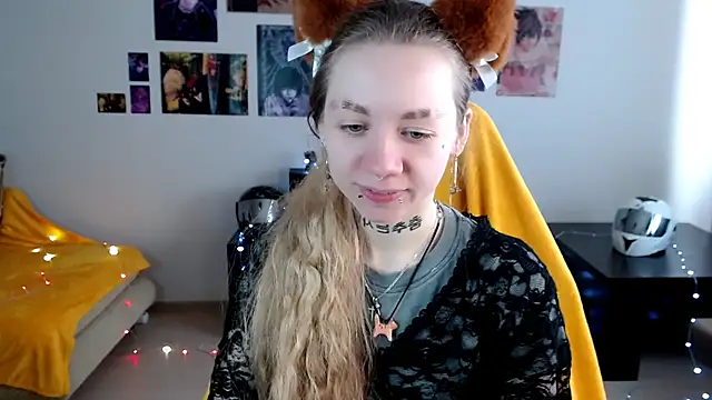 Nica Kawaii online show from April 14, 6:51 am