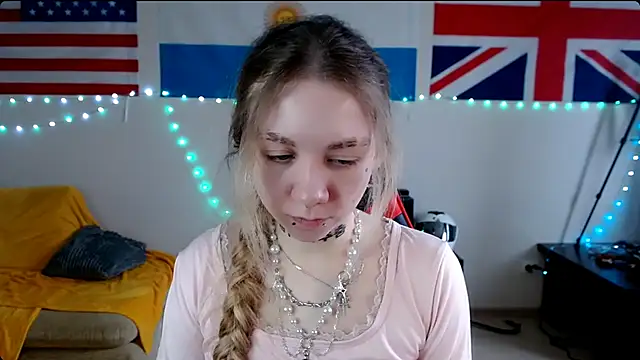 Nica Kawaii online show from March 12, 5:13 am