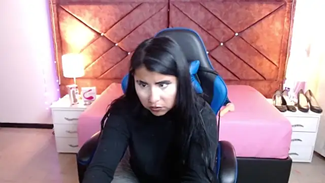 Alisha Gamskar13 online show from April 10, 1:18 pm